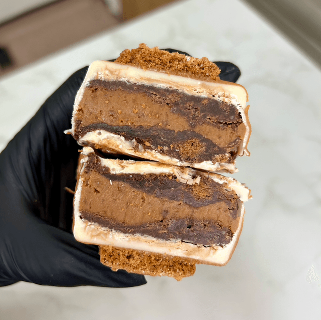 Biscoff Stuffed Brownie Bar
